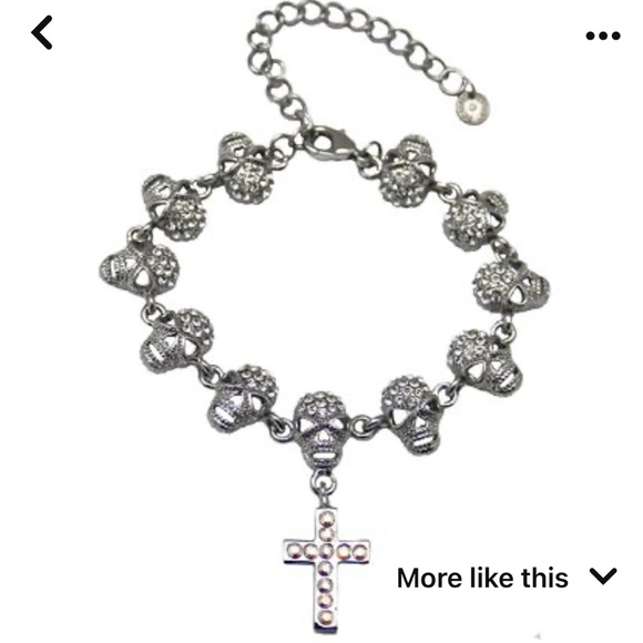 Butler&Wilson Skull&cross bracelet - Picture 2 of 2